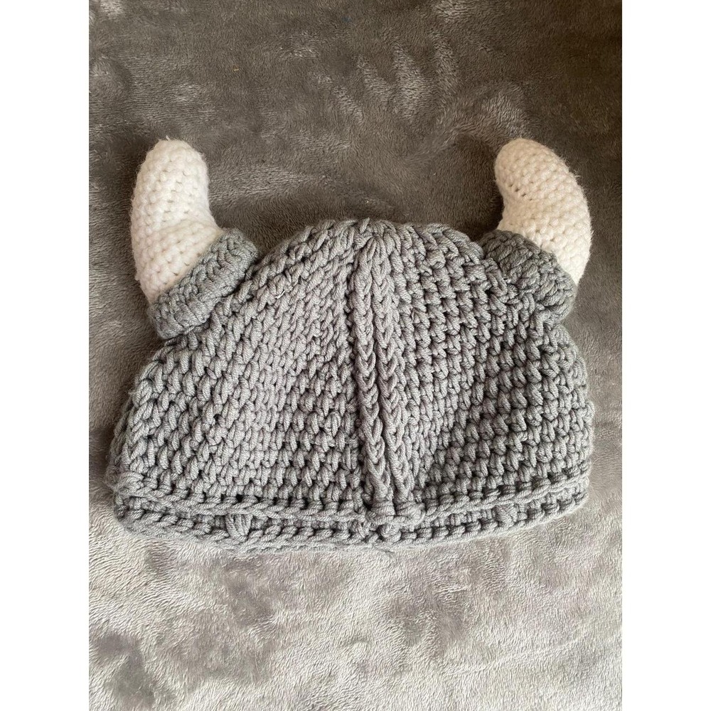 Beanie Hat Vikings Football Helmet Winter Knit Horns OSFM s58